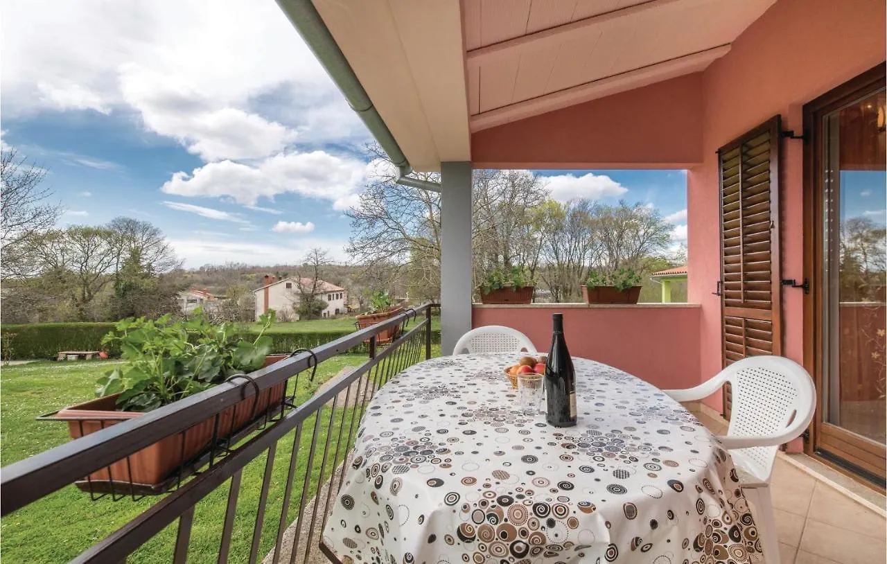 בית נופש Zeliski Awesome Home In Bateli With Wifi
