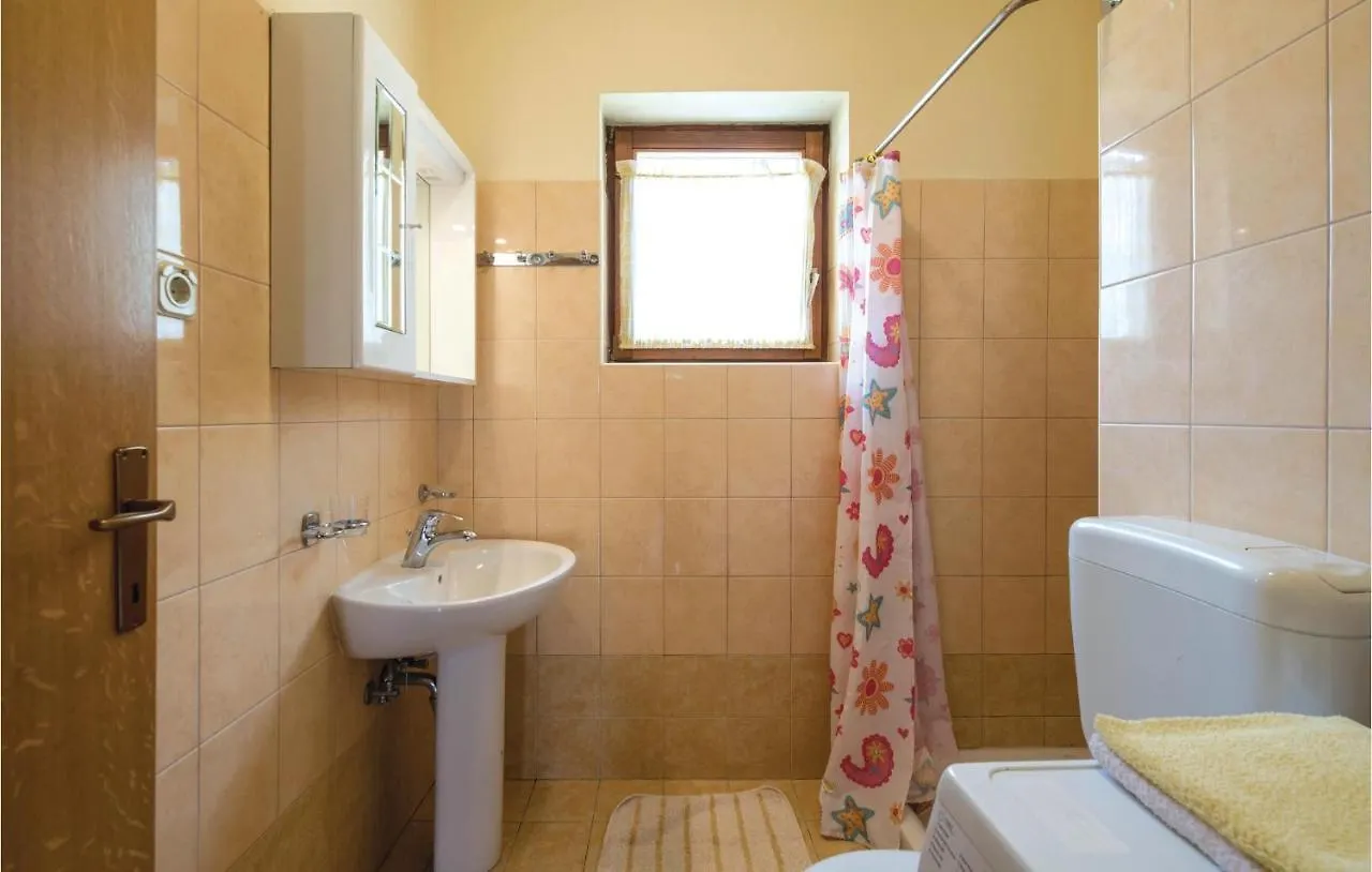 Zeliski Awesome Home In Bateli With Wifi