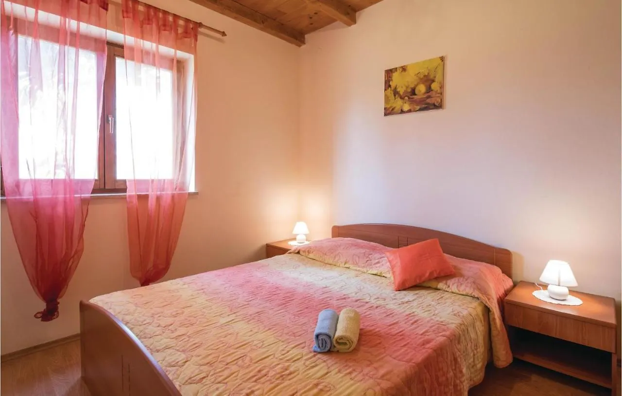Zeliski Awesome Home In Bateli With Wifi בית נופש